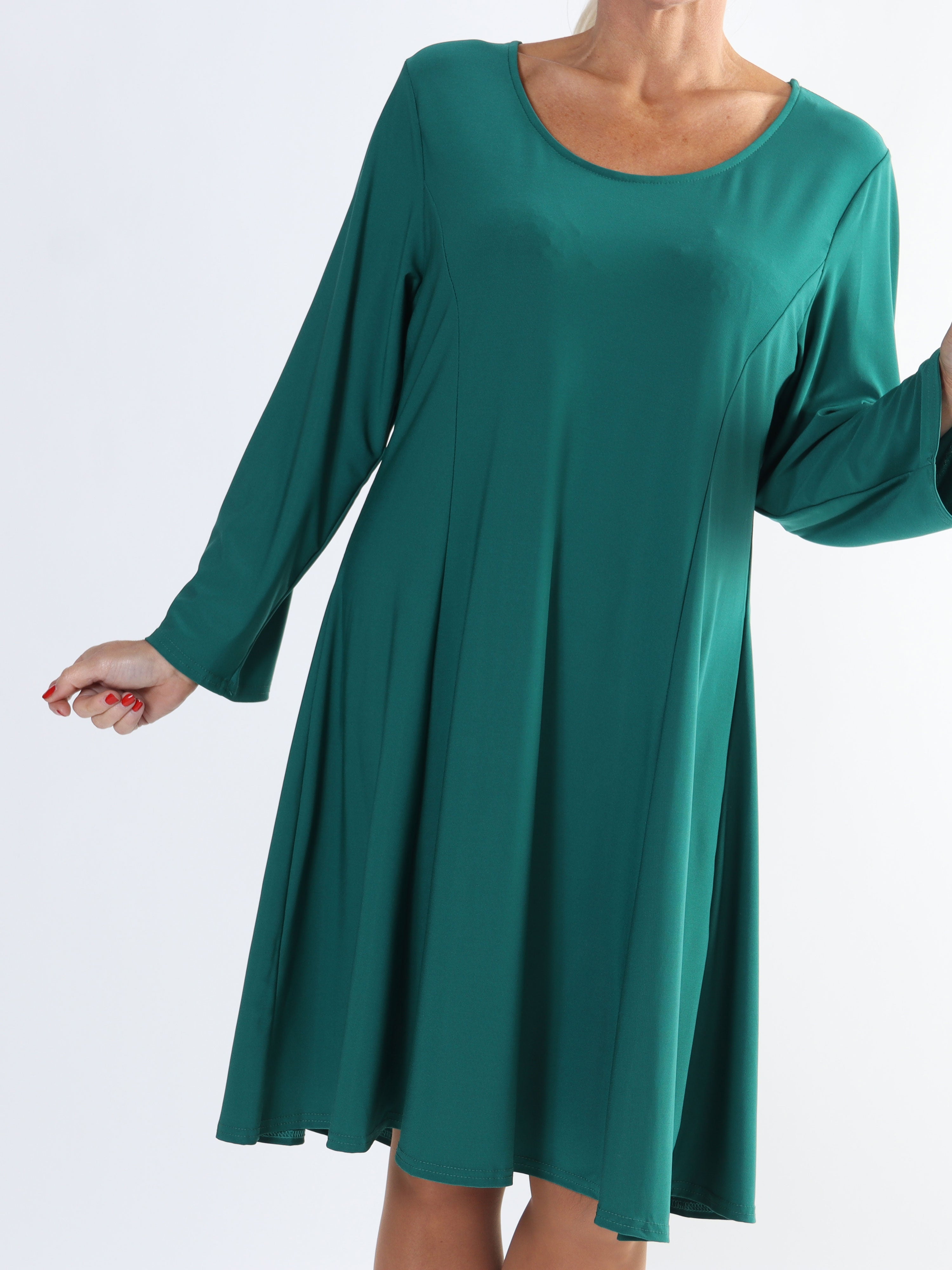 Maj Plain L/S - Elastisk plus size ensfarvet kjole